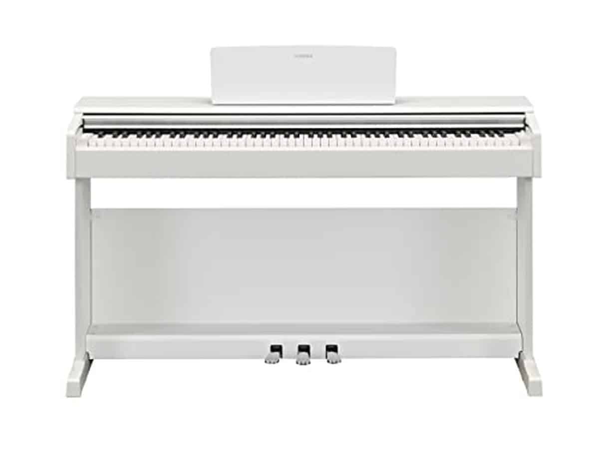 Test du Yamaha ARIUS YDP-145 : piano numérique moderne en blanc mat