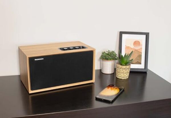 Découvrez notre test détaillé de l'enceinte Bluetooth Thomson Cosy WS502 100W en bois : performances audio, design et qualité sonore analysés. 