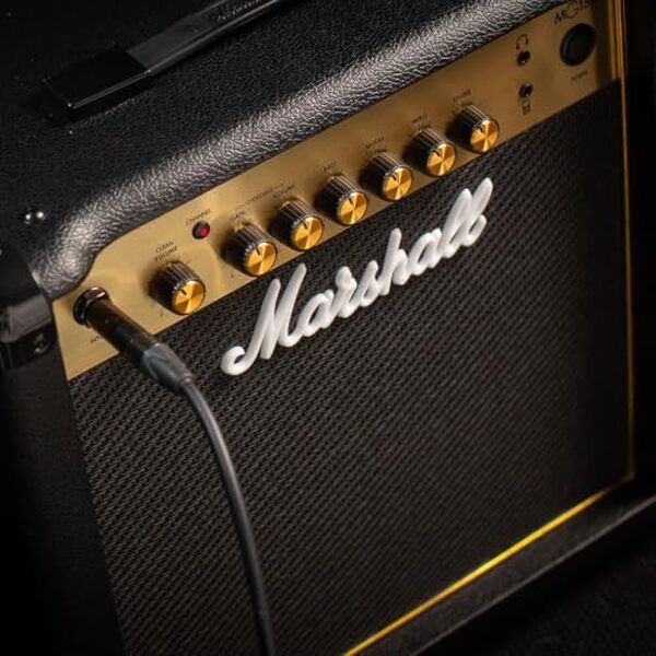 Découvrez notre test détaillé du Marshall MG15GR : caractéristiques, sons, réverbération et performances de cet ampli combo pour guitare électrique. 